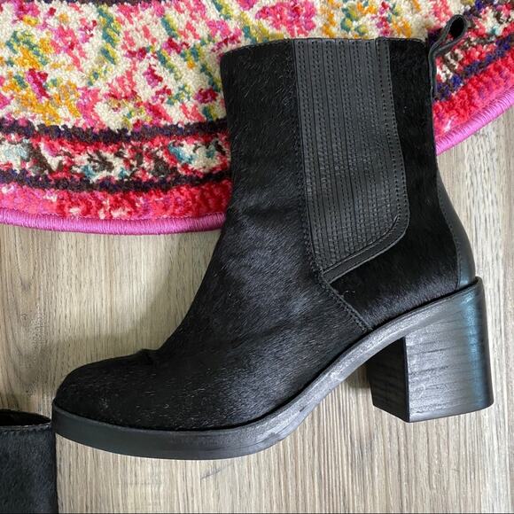 UGG Camden Exotic Black Heeled Boots sz 8 - Picture 4 of 11